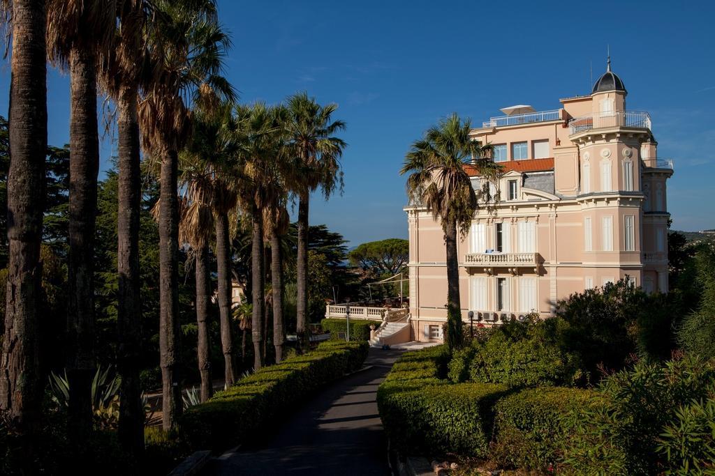 Hotel Les Tourelles Sainte-Maxime Exterior foto